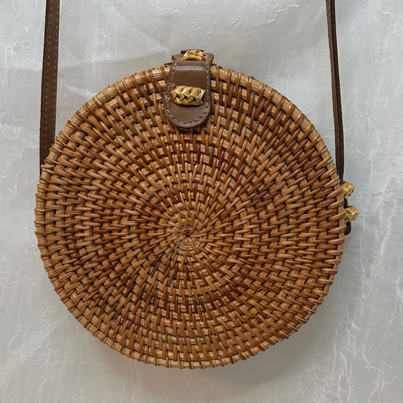 Handbags - Woven Round Straw Crossbody Bag - Brown like new